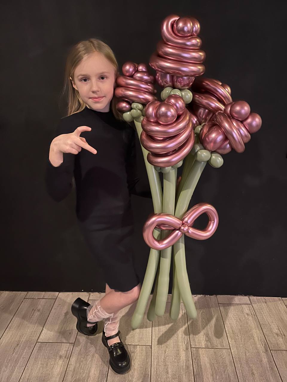 Цветок из шаров роза